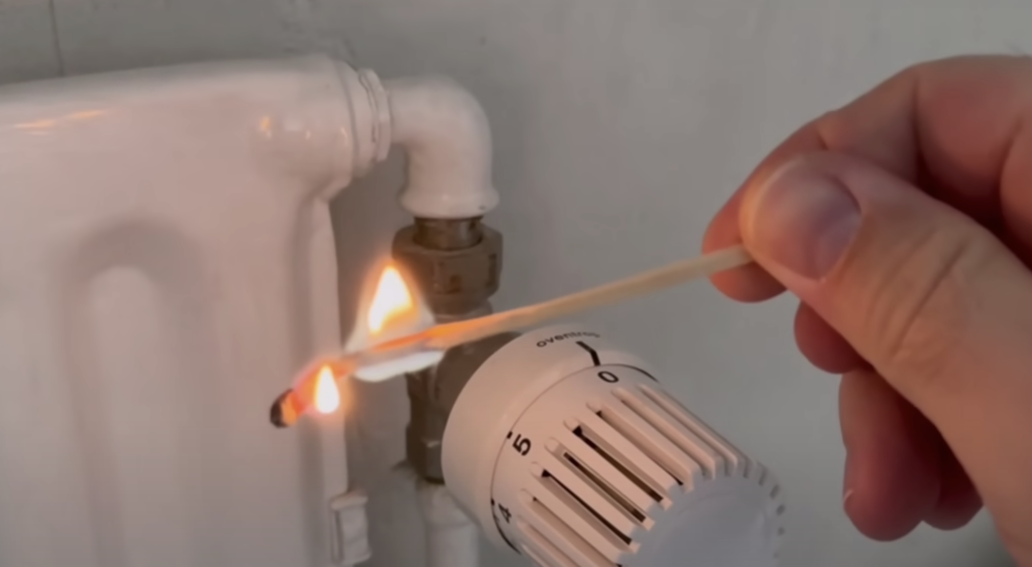 Han laver radiator-tricket, du ikke vil gå glip af denne vinter: Vent til du ser resultatet