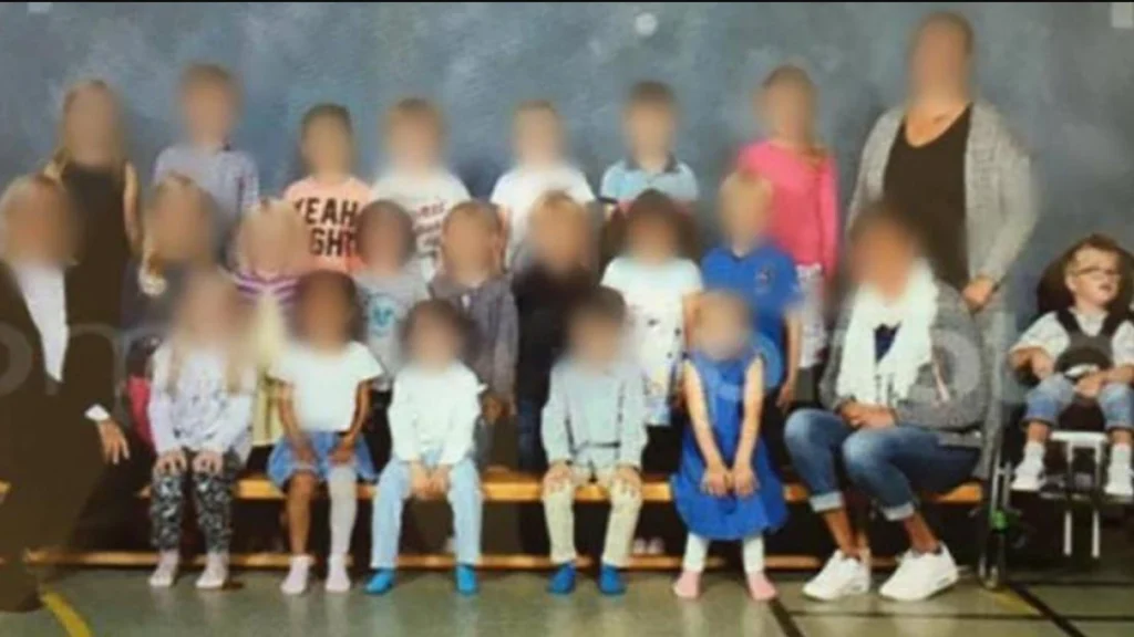 Veronica blev forbløffet af sønnens skolefoto – intet kunne have forberedt hende på dette