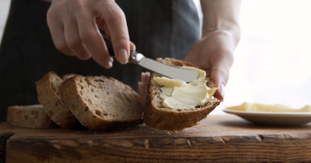 At spise smør dagligt: Hvor meget er egentlig sundt?
