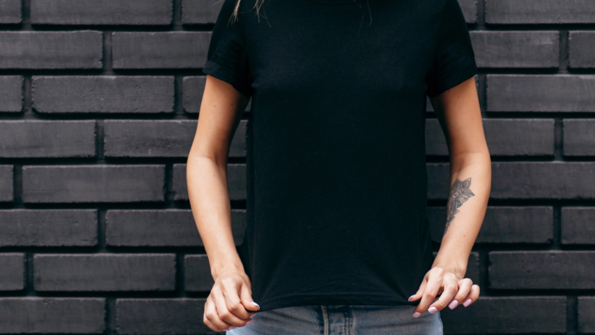 Psykolog med afsløring: Det betyder det, når en person ofte går i sort tøj