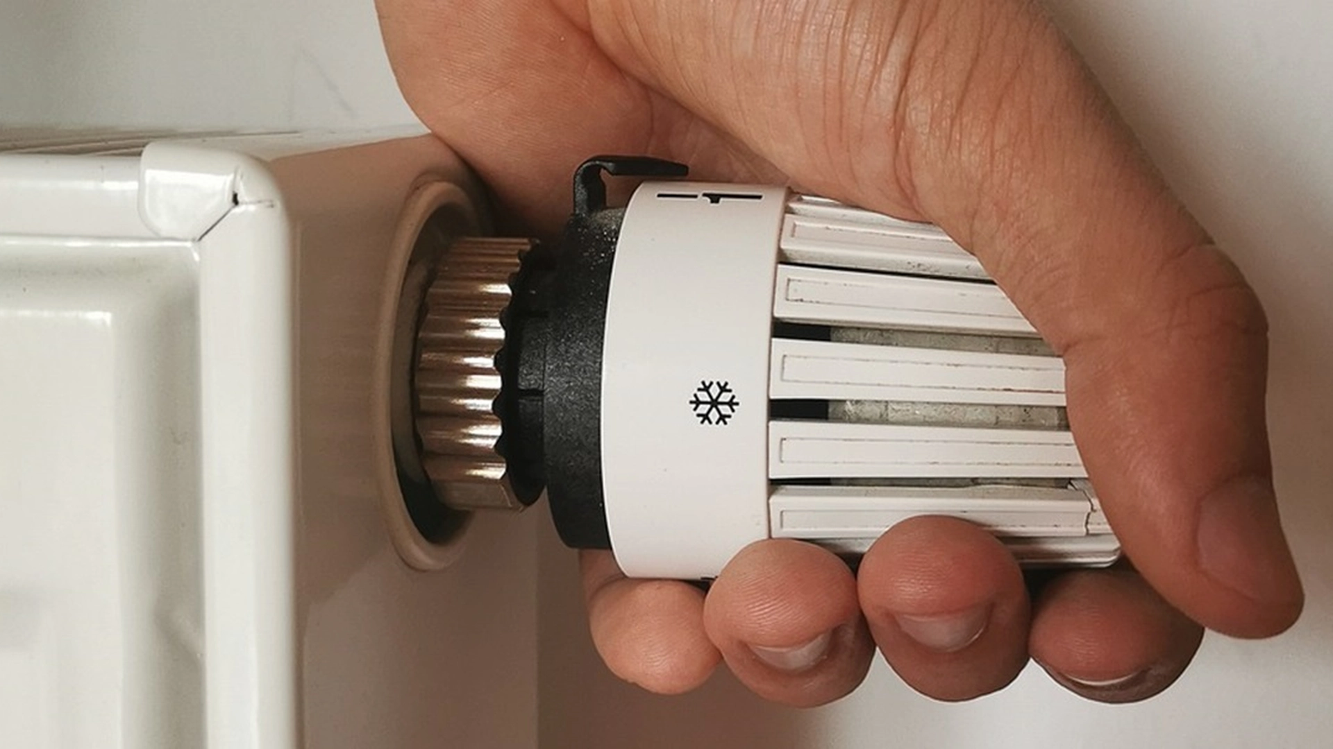 Derfor er det en dårlig idé at sove med radiatoren tændt
