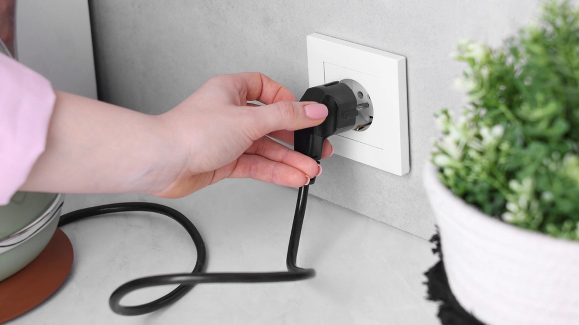 Husk altid at tage dette køkkenapparat ud af stikkontakten, når du ikke bruger det