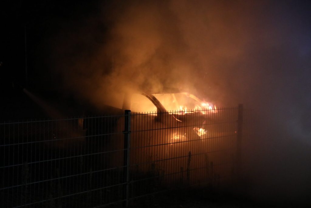Brand i biler: Politi efterlyser nu vidner
