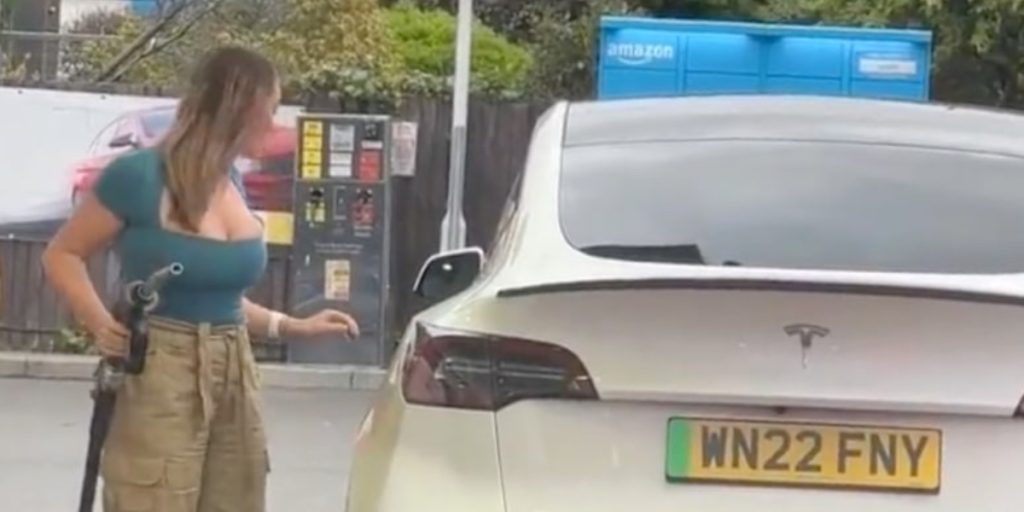 Kvinde forsøgte at fylde diesel på en Tesla – Selv Elon Musk reagerede
