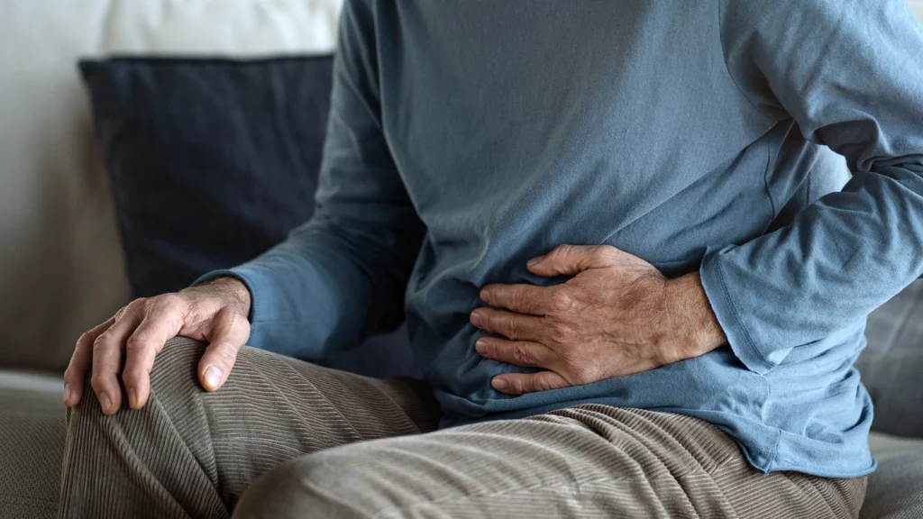 5 symptomer, du IKKE må ignorere: Kan være tegn på tarmkræft