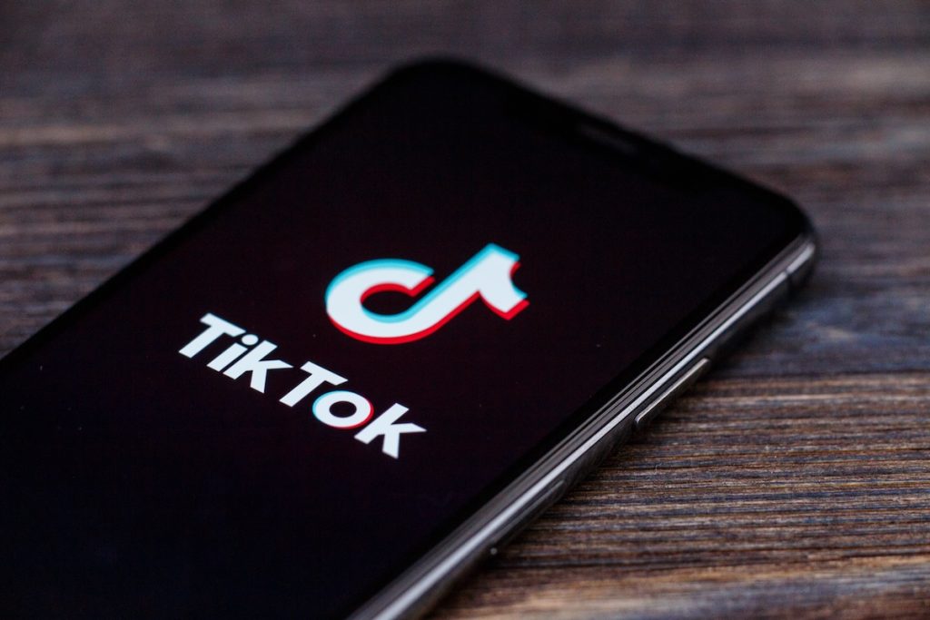 ‘Benadryl Challenge’: 13-årig dreng dør i forsøget på at gennemføre TikTok-udfordring