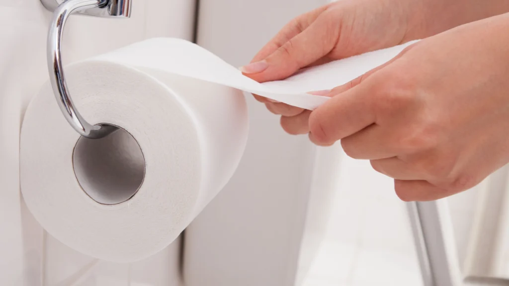 Tørrer du dig efter toiletbesøg? Så gør du noget forkert, ifølge læge