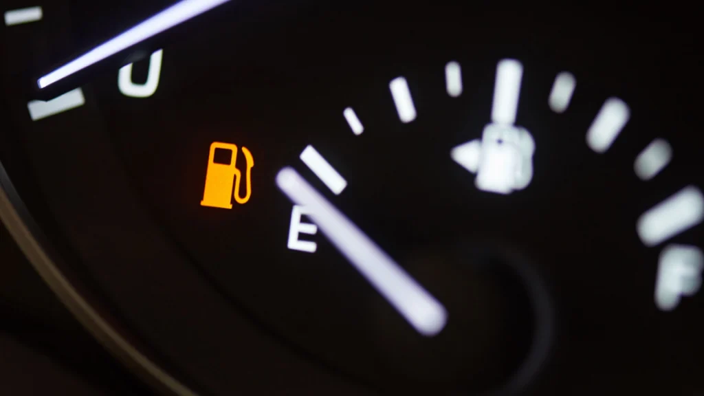 Nu er det undersøgt: Så langt kan du køre, når benzin tanken er “tom”