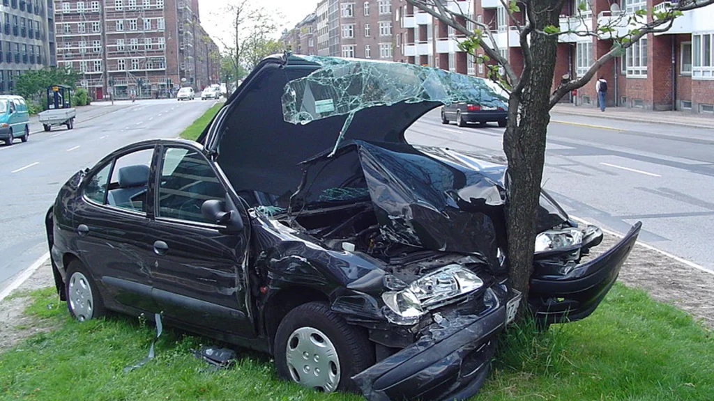 Advarsel til samtlige bilister om hyppig vane: Skyld i 60 procent af alle dødsulykker i trafikken