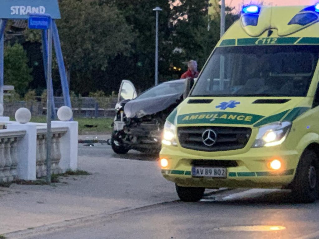 Uheld: Vej spærret i begge retninger