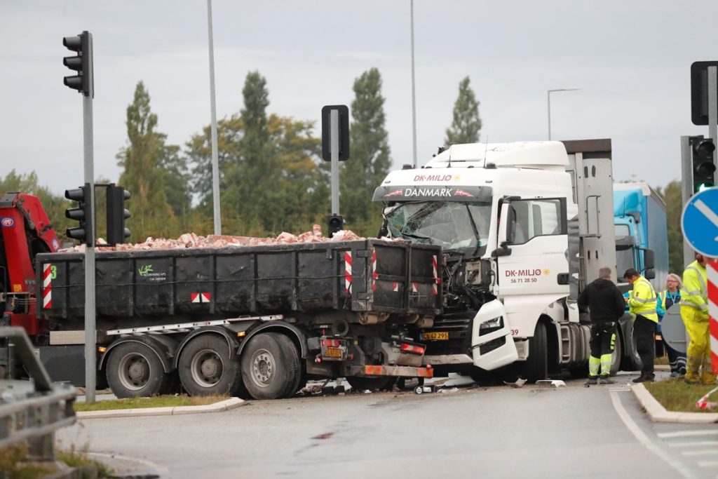 Voldsom ulykke: Rute spærret