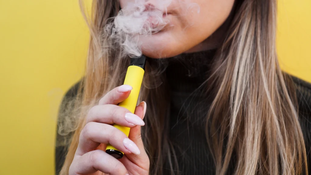 Dette sker der med din krop hver gang du ‘damper’: Er cigaretter bedre?