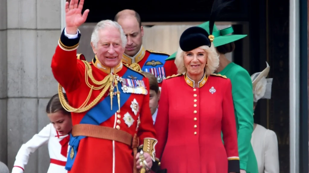 Var du klar over dette? 10 bizarre regler, som de britiske royale altid skal følge