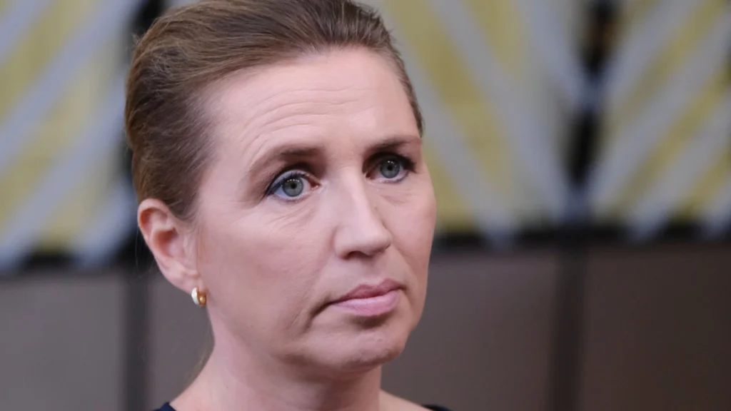 ‘Vild med dans’-stjerne kritiserer Mette Frederiksen: Klap i