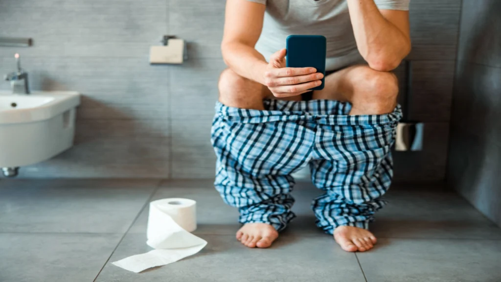 Læge med advarsel: Du skal aldrig sidde på toilettet mere end 10 minutter