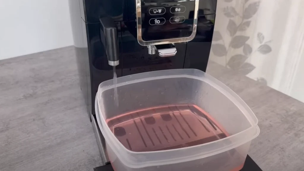 ‘Sådan afkalker du din kaffemaskine – hurtigt og enkelt’