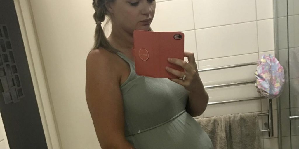 Ung kvinde troede hun var gravid: Så fødte hun noget uventet på toilettet