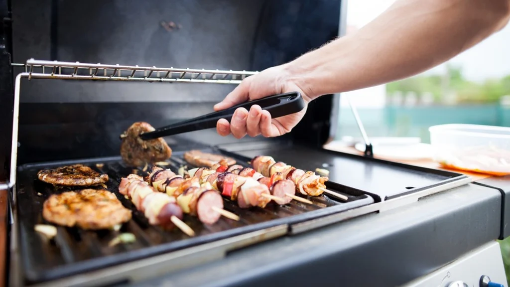 Læge med speciale i vægttab advarer: Du bør aldrig spise denne ‘sunde’ grillmad – det er en ‘kaloriebombe’