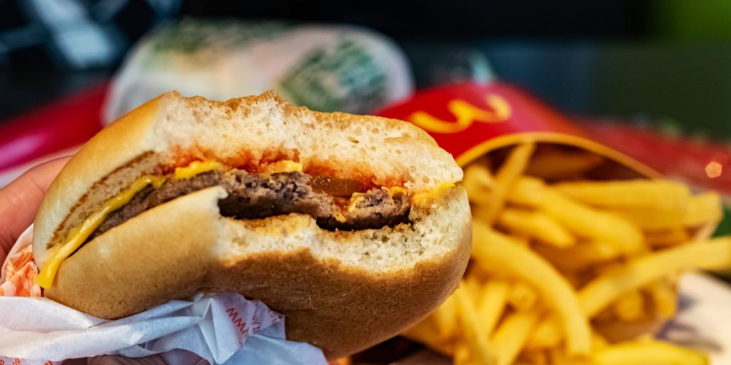 Skulle have McDonalds efter bytur: Vågnede pludselig op i et fly på vej til Barcelona