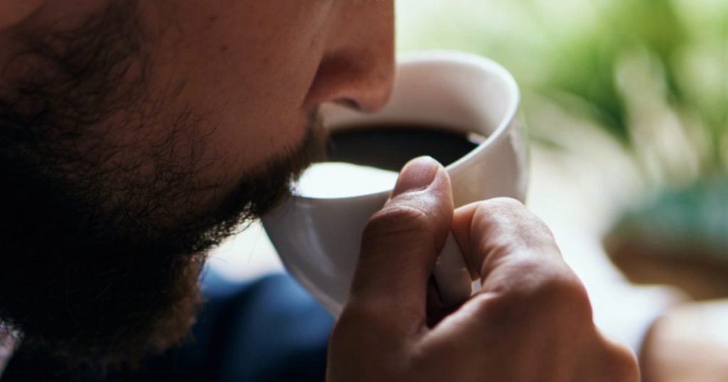 Mand stoppede med at drikke kaffe i 30 dage: Her er hans erfaringer og resultater