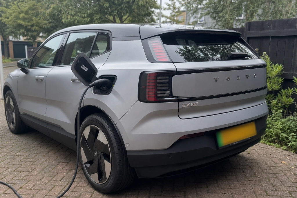 40.000 Volvo EX30 tilbagekaldes for brandfare i batteriet, ingen danske biler er ramt