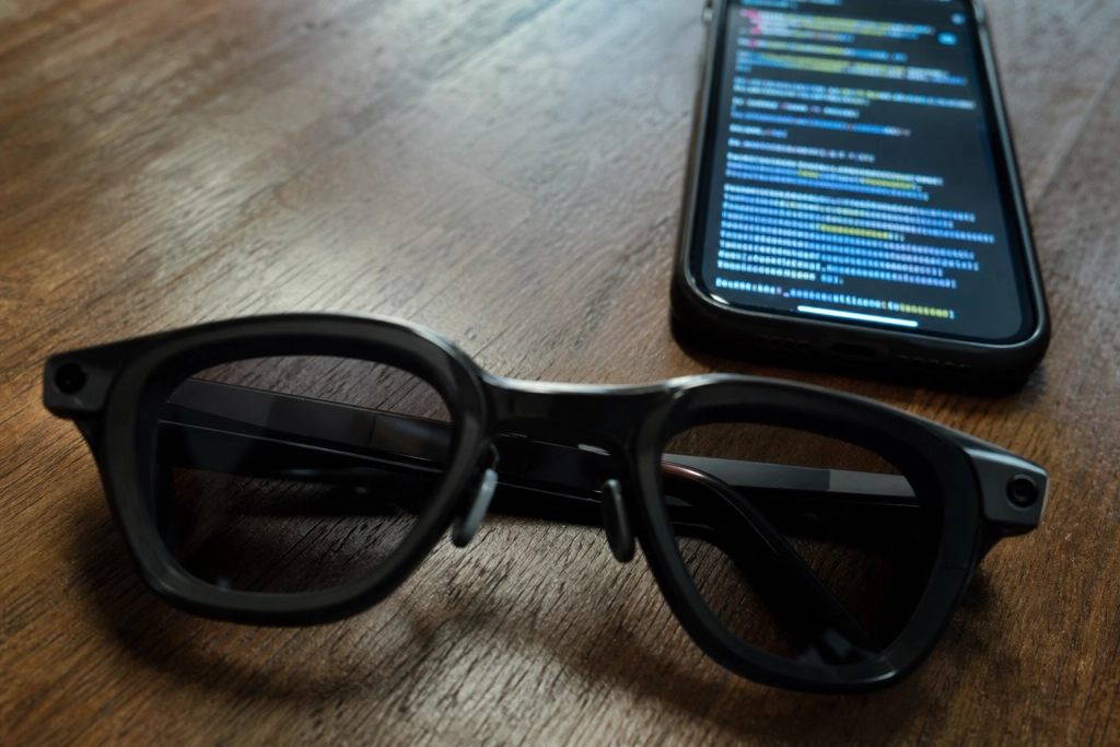 Skjult ansigtsgenkendelse fundet i Ray-Ban briller: Millioner havde det allerede i lommen