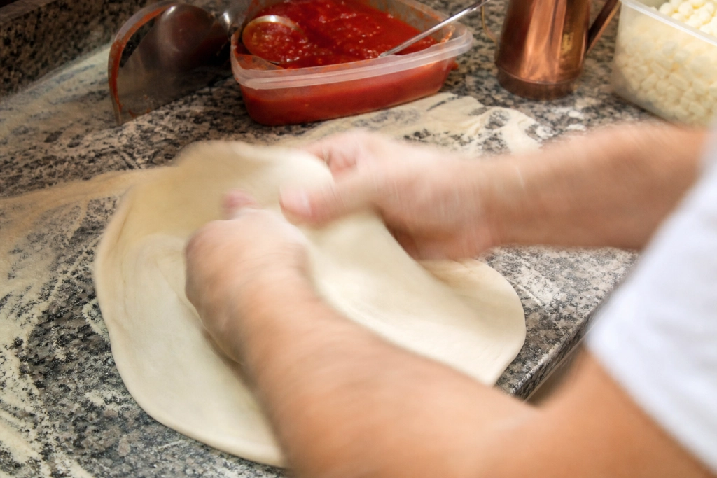 Han laver tre pizzaer på 31 sekunder: mød manden der lige slog verdensrekorden