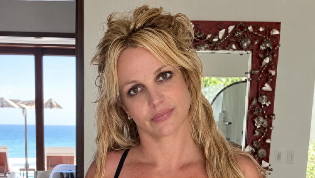 Britney Spears gør det igen: Viser sig frem i næsten ingenting