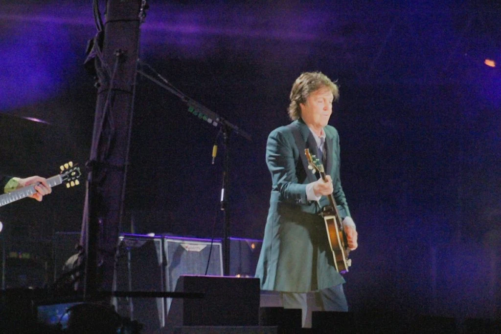 Paul McCartney afslører den ene kunstner, han er 'for nervøs' til at bede om at samarbejde med sig